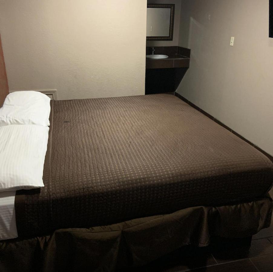 Royal Relax Inn Fairmont City Esterno foto